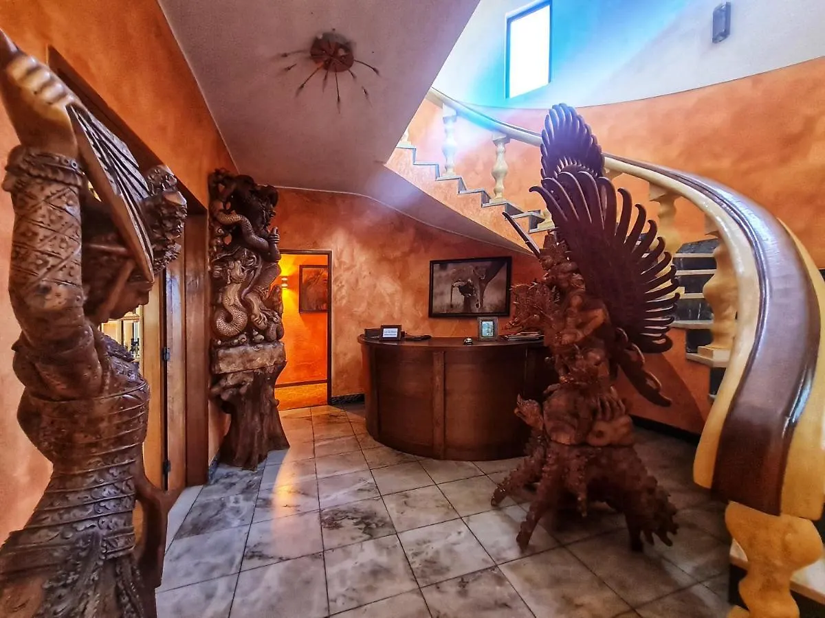 Villa Paraiso - Naturism Optional Adults Only Bed & Breakfast