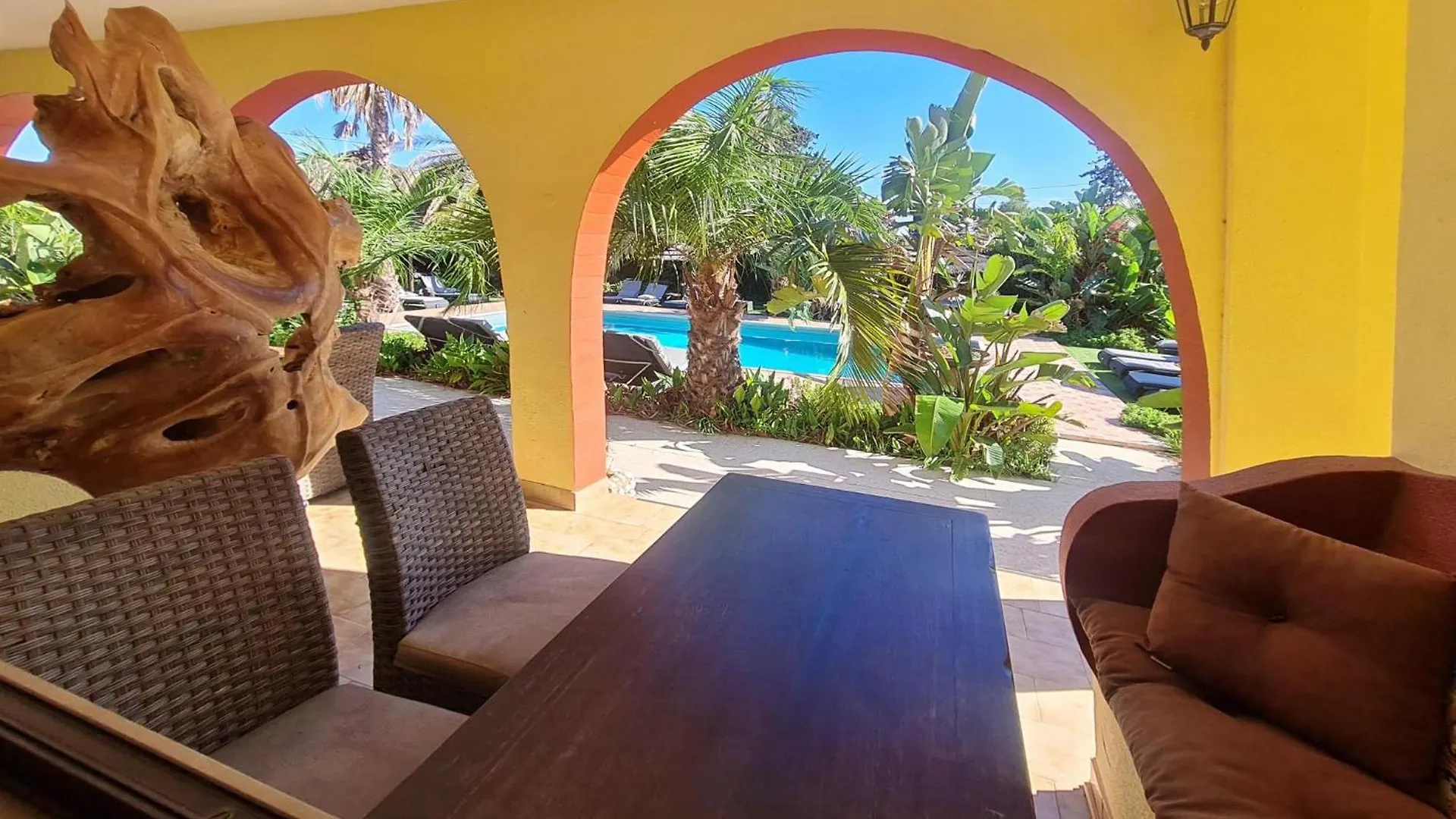 Bed and breakfast Villa Paraiso - Naturism Optional Adults Only Porches