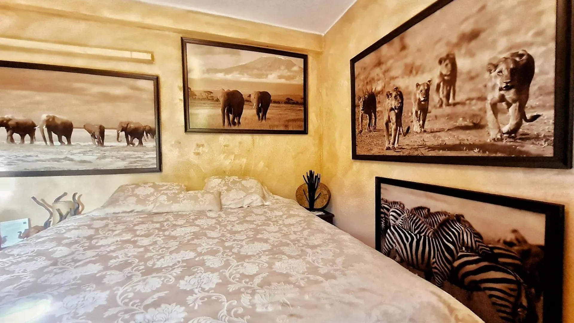 Bed and breakfast Villa Paraiso - Naturism Optional Adults Only Porches