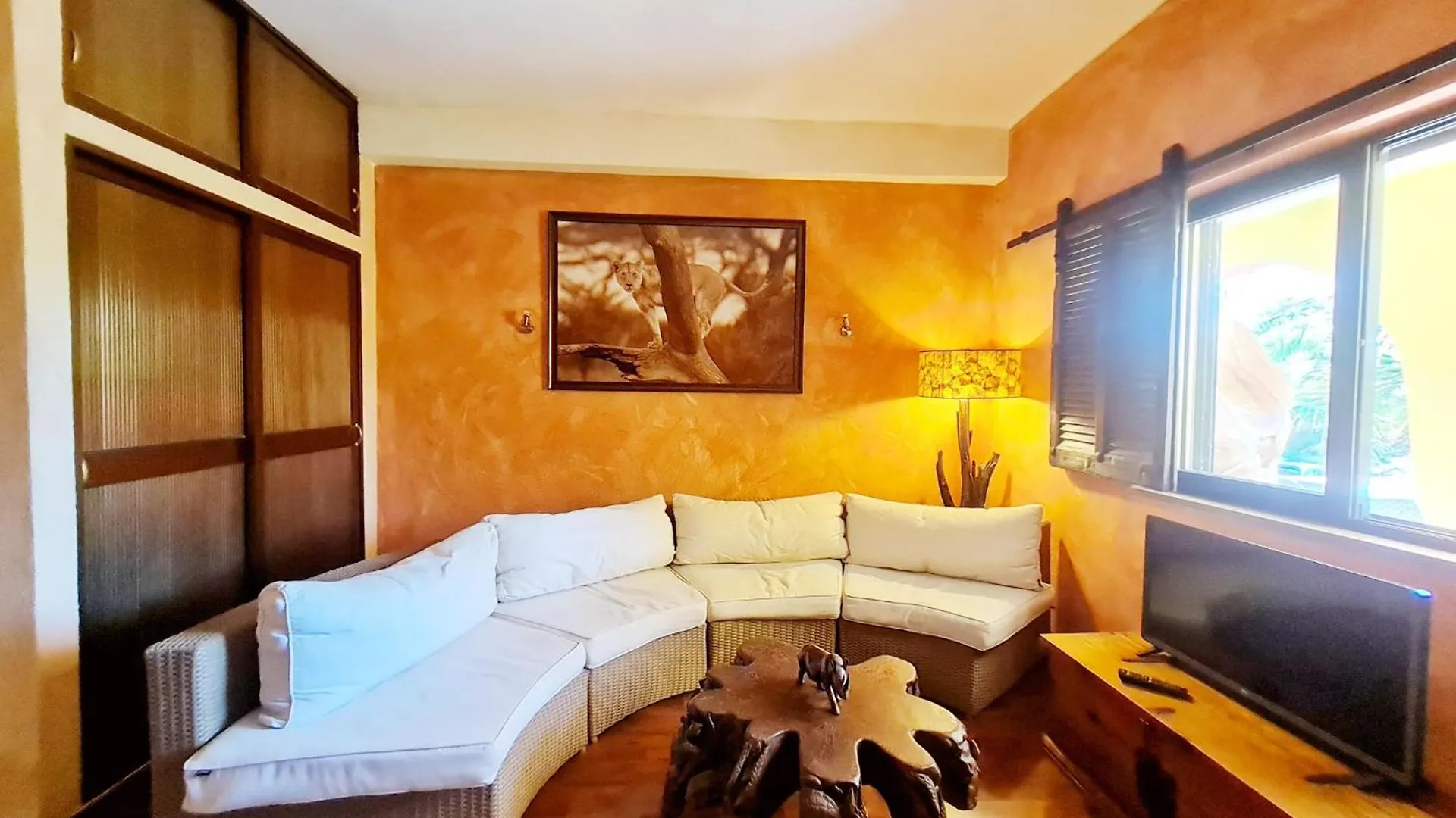 Villa Paraiso - Naturism Optional Adults Only Porches (Algarve)